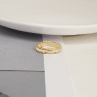 טבעת נישואין מילגרין בשוליים