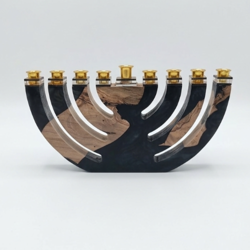 חנוכייה שחורה פחם