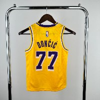 גופיית ילדים NBA לוס אנג׳לס לייקרס Icon Edition - לוקה דונצ׳יץ׳ 25/26