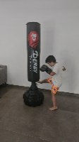 שק אגרוף עומד סינתטי עם מילוי בד 180X30 סמ מבית DERBY