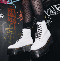 DR MARTENS 1460 PASCAL MAX 8 EYE BOOT OPTICAL WHITE מגפי דר מרטינס נשים