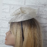 כובע לבן חגיגי - דגם צדף