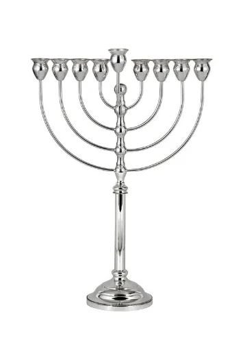 חנוכיה מכסף טהור דגם גוליה (M)