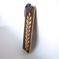 סימניה לספר- דגם עלים- פירוגרפיה בעץ