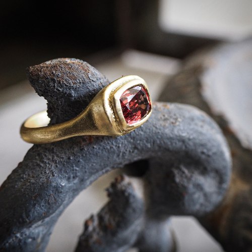 18K Gold Red Spinel Ring