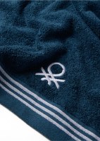 מגבת Benetton עם רקמת לוגו אלגנטית - פטרול