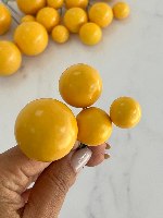4 כדורים מקלקר לקישוט עוגה גדלים שונים- צהוב חלמון