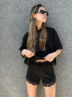 חליפת שורט תחרה