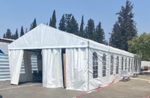 אוהל תעשייתי נגד גשם במידה 6X21 עשוי אלומיניום