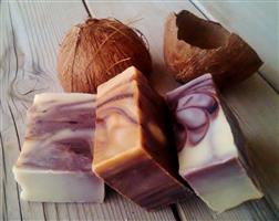 סבון חלב קוקוס ושוקולד בניחוח פצ'ולי ולבנדר
