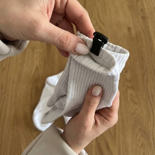 מארז 60 אטבי גרביים ייחודיים מבית SockLock – הפתרון הסופי לתעלומת הגרביים האבודות בכביסה!