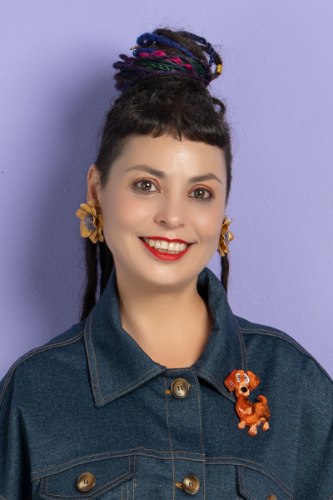 סיכת דש רזין כלב טקסה חום גדול