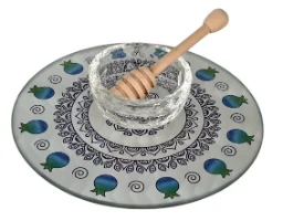 כלי לדבש בעיטור רימונים וספירלות