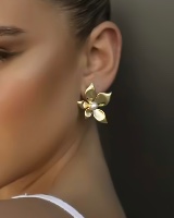 Lilium Earrings Gold