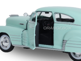 מאיסטו - שברולט  פליטליין -  MAISTO CHEVROLET Fleetline  AEROSEDAN 1948  1:25