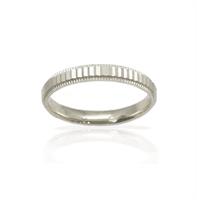 טבעת נישואין עדינה עם חריטות בזהב 14 קרט- דגם M215