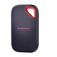 כונן SSD נייד SanDisk Extreme Portable Ssd V3 1TB – כונן SSD בודד בצבע כהה עם טקסטורה מחוספסת ולולאה אדומה בפינה העליונה