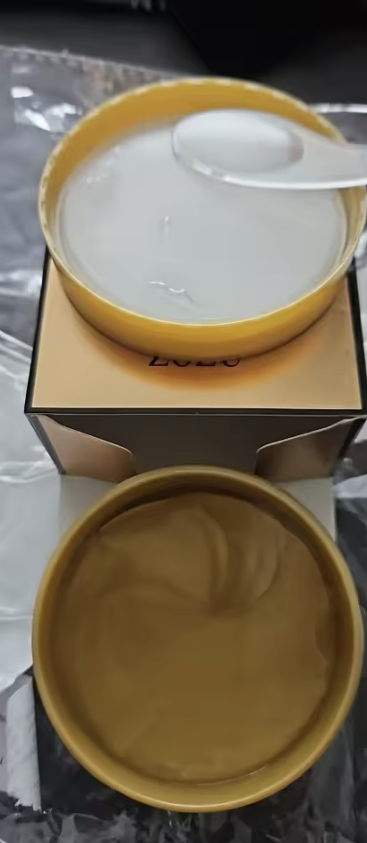 חוות דעת - Golden 24K Glow Mask – מסכה עם ניחוח יוקרתי וזוהר