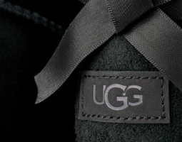 מגפון פפיון UGG 1185491 שחור Ultra Mini Bailey Bow