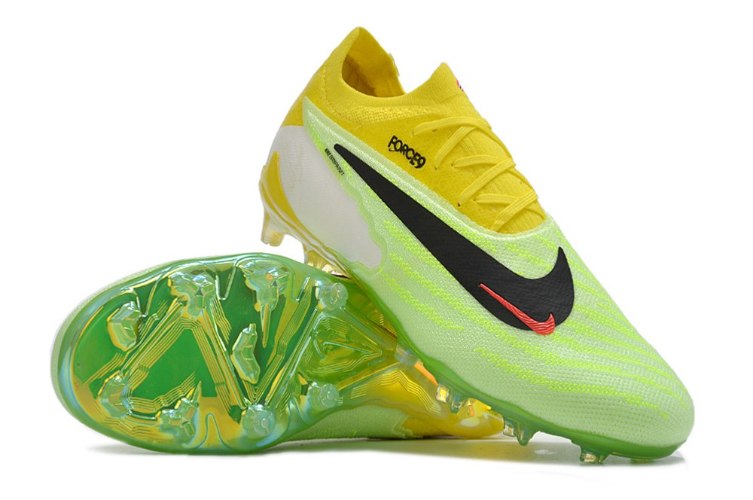 נעלי כדורגל ארלינד הלאנד Nike Haaland Phantom GX