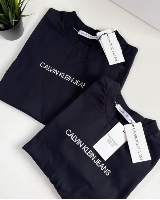 חולצת טי קלווין קליין שחורה כיתוב  jeans calvin klein