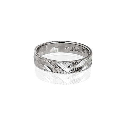 טבעת נישואין מעוצבת חריטות לייזר