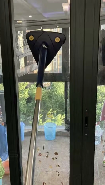 חוות דעת - מגב טלסקופי עם סחיטה אוטומטית