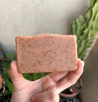 סבון טבעי בעבודת יד - סבון קלנדולה