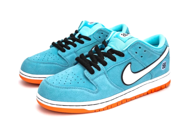 נעלי Nike SB DUNK LOW CLUB תכלת