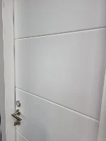 קומפלט דלת מוגן מים עם 4 פסים חרוטים