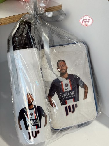 קלמר מאובזר עם בקבוק בעיצוב אישי