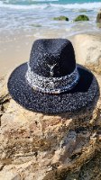 כובע שחור  מעוצב moon