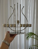 חנוכייה חוטים מוכספת "נבל" 29 ס"מ
