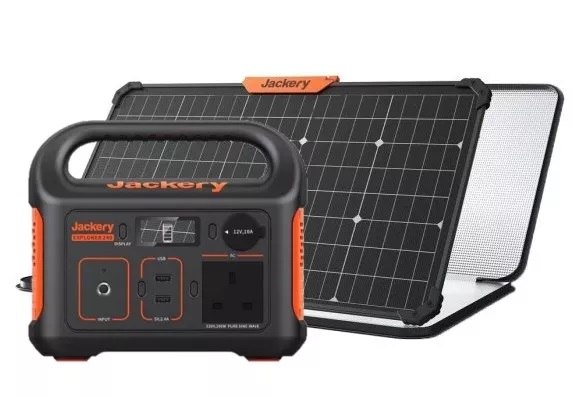 מארז תחנת כוח ניידת ופאנל סולארי Jackery Explorer 240 + Jackery SolarSaga 80W
