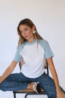 חולצת מלני BS שילוב תכלת