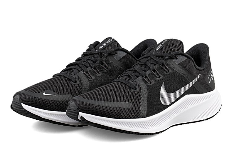 נעלי נייק Nike Quest שחור לבן