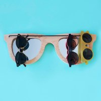מתלה למשקפי שמש בשילוב מראות Lunettes - מארז לא מושלם