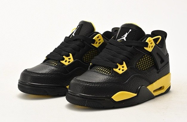 נעלי אייר ג'ורדן ילדים Nike Air Jordan 4 Retro שחור צהוב