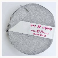 חוט טריקו פרוס רחב לסריגה שטיחים וסלסלות צבע אפור קלאסי, חוטי טריקו פרוסים לסריגה של המותג ריבי עיצובים