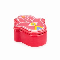 נר בקופסת קרמיקה חמסה צבעונית Lucky Hand – אדום פוקסיה - מארז לא מושלם