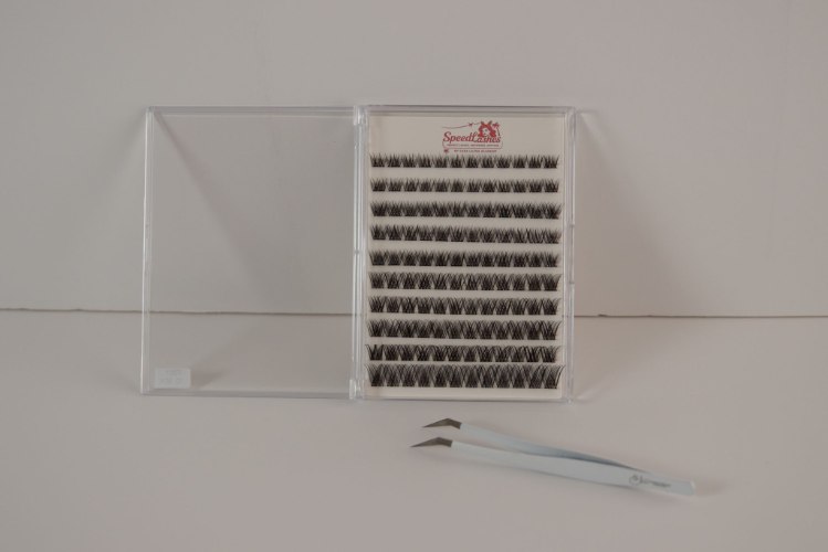 Speed Lashes ריסים עם דבק מובנה להדבקה קלה עם פינצטה