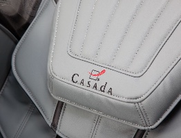 ‏Casada Skyliner III – תקריב לוגו בעיצוב מודרני