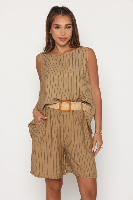 חליפת פסים חומה