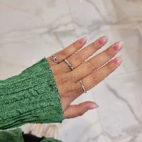 טבעת איטרניטי זרקונים זהב לבן