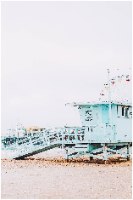 "Dreamy Day At The Beach" תמונת קנבס סוכת מציל והגלגל הענק| תמונת קנבס בודדת או לשילוב בקיר גלריה |