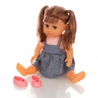 לולה מדברת עם עם אביזרי שיער