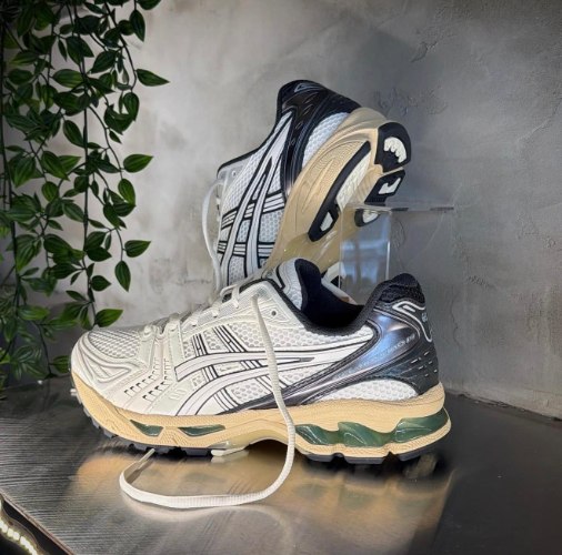 ג`ל קיאנו 14 אסיקס סניקרס אופנה ASICS