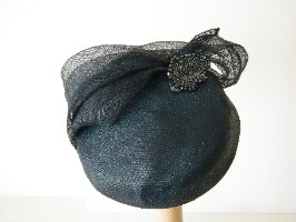 סדנת עיצוב כובעים לאירוע - HAT MAKING WORKSHOP