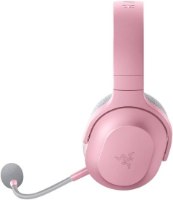אוזניות גיימינג אלחוטיות Razer Barracuda X Quartz – אוזנייה ורודה בודדת עם מיקרופון גמיש מחובר על רקע לבן עם טעינה מהירה