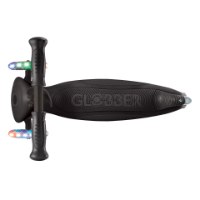 קורקינט מתקפל עם גלגלים מאירים צבע נאוכרום Globber Primo Foldable Lights Neochrome – מבט מלמעלה על חלקו הקדמי השחור